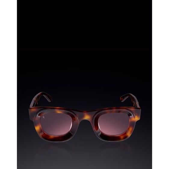 แว่นกันแดดแฟชั่น Greyhound ลายกระ มือหนึ่ง ครึ่งราคา