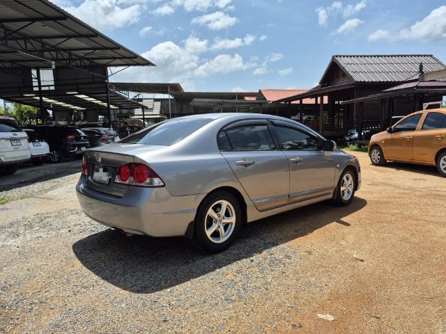 Honda Civic 2007 1.8 S i-VTEC Sedan เบนซิน ไม่ติดแก๊ส เกียร์อัตโนมัติ เทา รูปที่ 3
