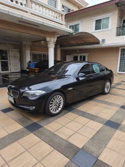 รถ BMW Series 5 523i สี ดำ