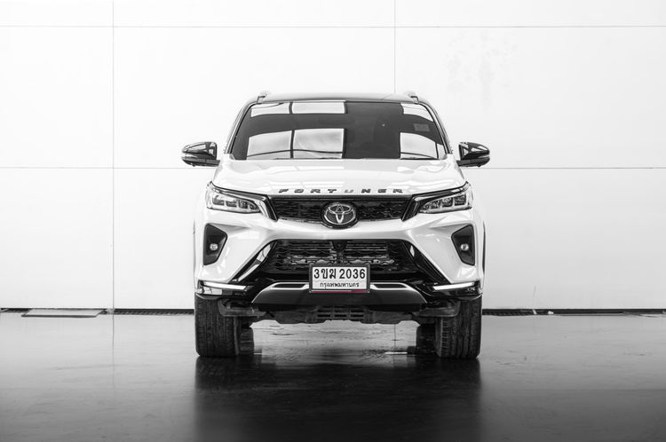 Toyota Fortuner 2022 2.4 Legender 4WD Utility-car เบนซิน ไม่ติดแก๊ส เกียร์อัตโนมัติ ขาว รูปที่ 3