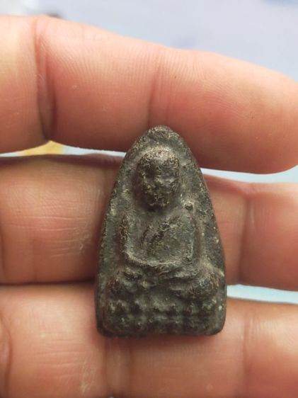 หลวงปู่ทวดวัดช้างให้