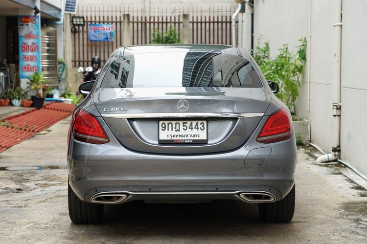Mercedes-Benz C-Class 2019 C300 Sedan ปลั๊กอินไฮบริด (PHEV) ไม่ติดแก๊ส เกียร์อัตโนมัติ เทา รูปที่ 4