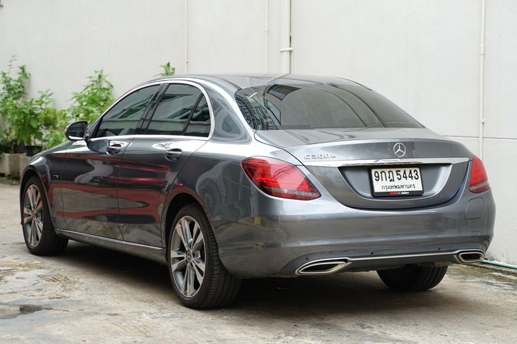 Mercedes-Benz C-Class 2019 C300 Sedan ปลั๊กอินไฮบริด (PHEV) ไม่ติดแก๊ส เกียร์อัตโนมัติ เทา รูปที่ 2