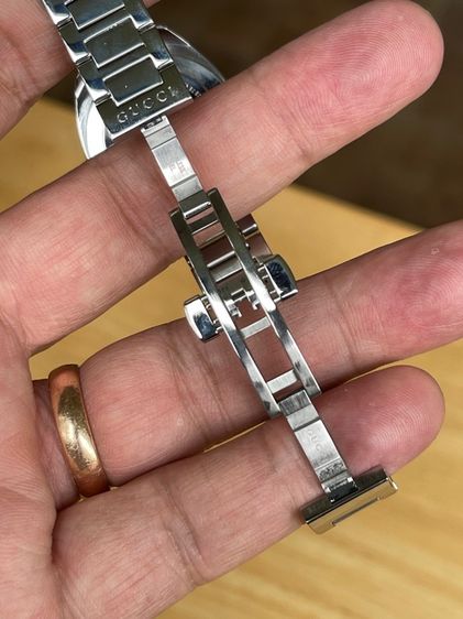 GUCCI GG2570 G Frame 29 mm Diamond Stainless Steel White Dial YA142504 รูปที่ 10