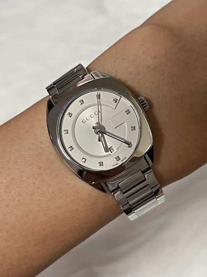 GUCCI GG2570 G Frame 29 mm Diamond Stainless Steel White Dial YA142504 รูปที่ 17