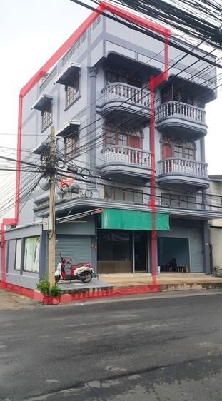 ขายและให้เช่าอาคารพาณิชย์ 3 ชั้นครึ่ง มีชั้นลอยและมีดาดฟ้า ถนนพหลโยธิน ซอยพหลโยธิน 58