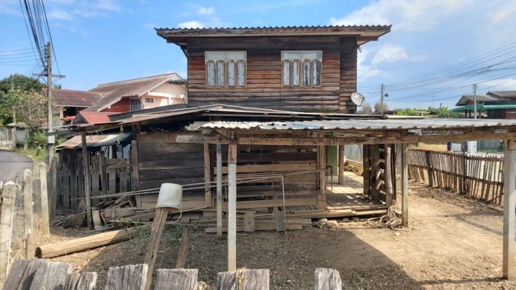 บ้านไม้สัก 350,000.-