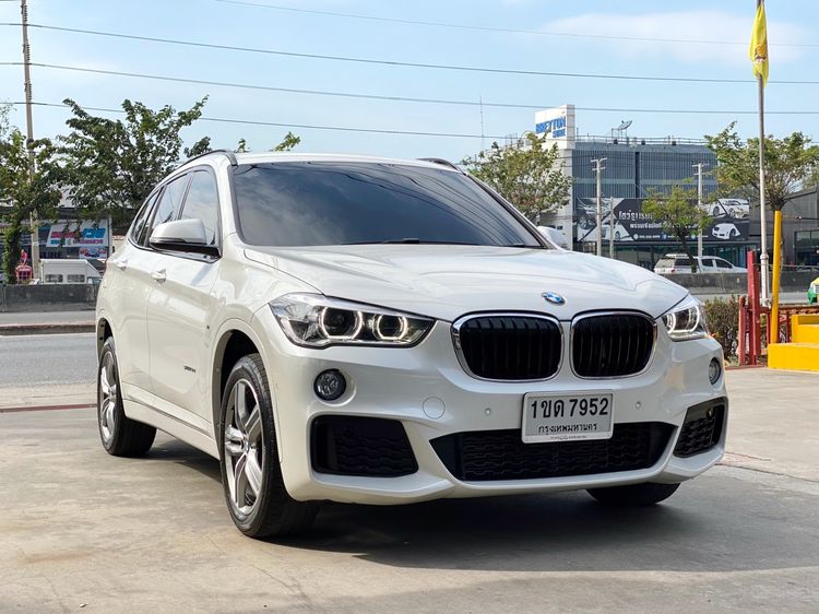 รถ BMW X1 2.0 sDrive18d M Sport สี ขาว