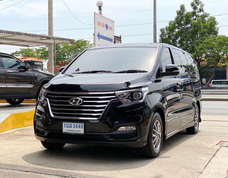 Hyundai H-1 2022 2.5 Deluxe Van ดีเซล ไม่ติดแก๊ส เกียร์อัตโนมัติ ดำ รูปที่ 3