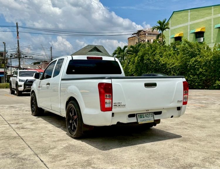 Isuzu D-MAX 2015 2.5 S Pickup ดีเซล ไม่ติดแก๊ส เกียร์ธรรมดา ขาว รูปที่ 4