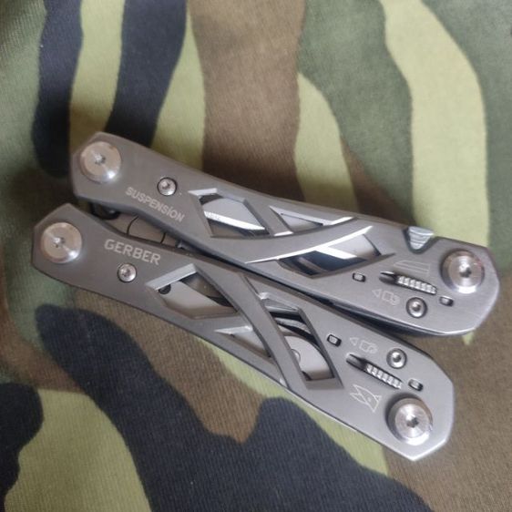 อุปกรณ์อเนกประสงค์ multi tool GERBER suspension มือสองของแท้ สภาพ99 เหมือนใหม่ 