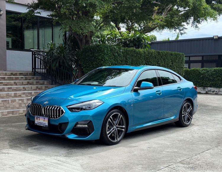 BMW Series 2 2021 220i Sedan เบนซิน ไม่ติดแก๊ส เกียร์อัตโนมัติ ฟ้า รูปที่ 4