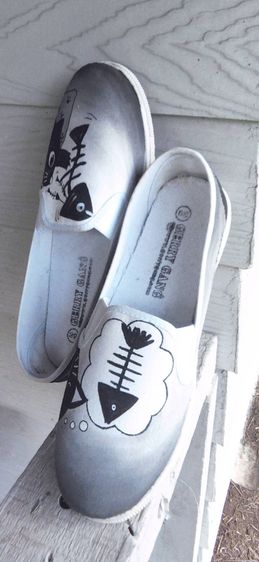 อื่นๆ UK 6 | EU 39 1/3 | US 7.5 รองเท้าผ้าใบเพ้นท์มือ เบอร์ 39