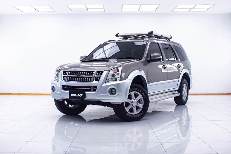 รถ Isuzu MU-7 3.0 สี เทา