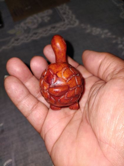 หงษ์ หยกน้ำผึ้ง สีเข้ม แกะสลักเป็นหงษ์ ขนาด กว้าง 2 ยาว 3 นิ้ว มีน้ำหนัก เนื้อดี เนื้อใส มีลายเป็นธรรมชาติ ลูบแล้วไม่คมมือ รับประกัน แท้ ฝีม รูปที่ 5