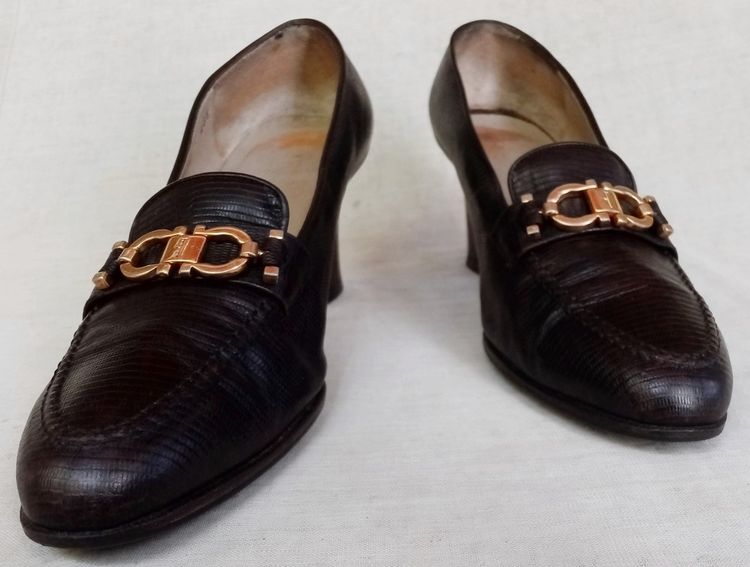 Ferragamo แท้