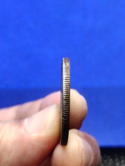 เหรียญ 5 บาท รัตนโกสินทร์ ปี2525 error รูปที่ 8