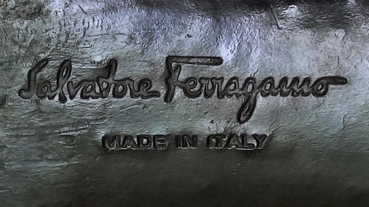Salvatore Ferragamo แบรนด์หรู รูปที่ 9