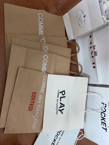 ถุงกระดาษ แบรนด์เนมแท้ coach comme des garcons รูปที่ 3