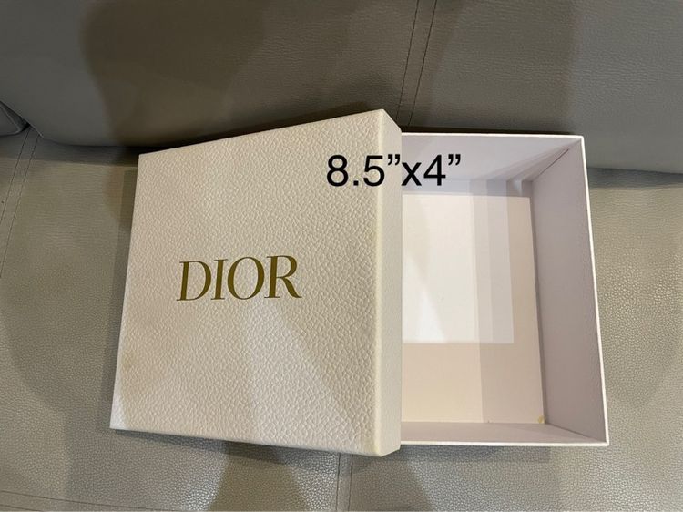 กล่อง Dior ของแท้ พร้อมส่ง