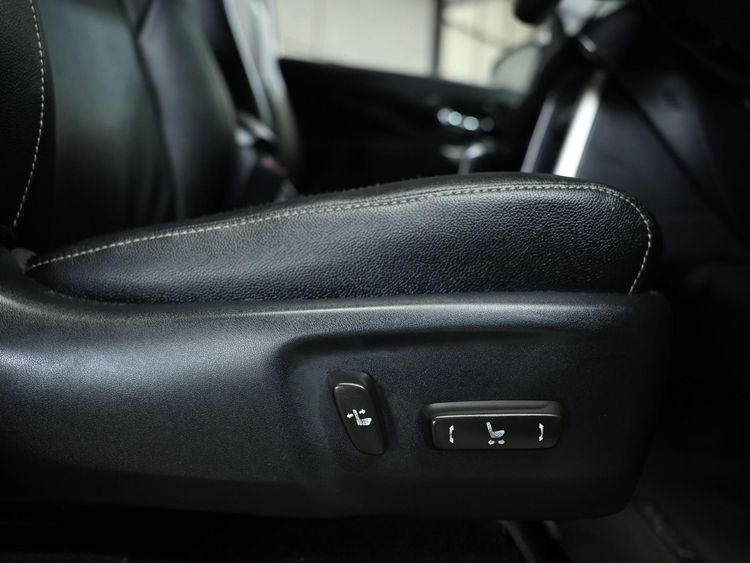 Toyota Innova 2019 2.8 Crysta V Utility-car ดีเซล ไม่ติดแก๊ส เกียร์อัตโนมัติ ขาว รูปที่ 4