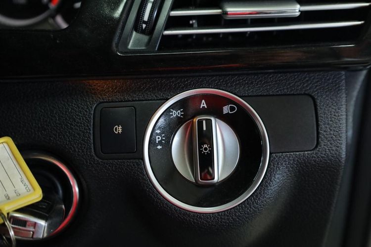 Mercedes-Benz E-Class 2011 E300 Sedan เบนซิน ไม่ติดแก๊ส เกียร์อัตโนมัติ บรอนซ์เงิน รูปที่ 4