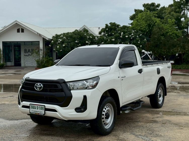 รถ Toyota Hilux Revo 2.8 J 4WD สี ขาว