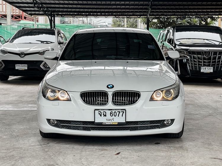BMW Series 5 2009 525i Sedan เบนซิน ไม่ติดแก๊ส เกียร์อัตโนมัติ ขาว รูปที่ 2