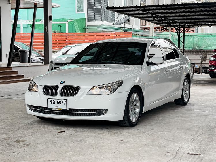 รถ BMW Series 5 525i สี ขาว