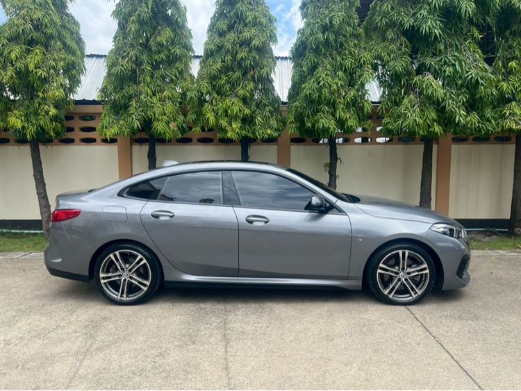 BMW Series 2 2022 220i Sedan เบนซิน เกียร์อัตโนมัติ เทา รูปที่ 4