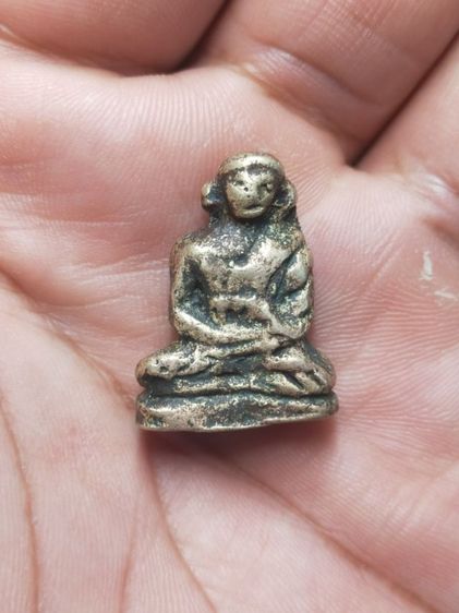 พระรูปหล่อหลวงพ่อไปวัดกำแพงเก่า