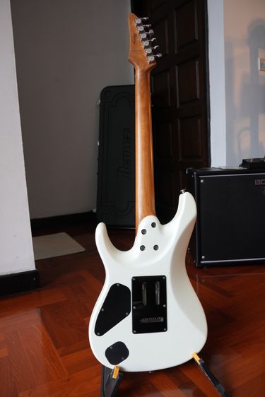 กีตาร์ Ibanez Prestige AZ2402-PWF Made in Japan สภาพนางฟ้า พร้อมเคสแท้ รูปที่ 2