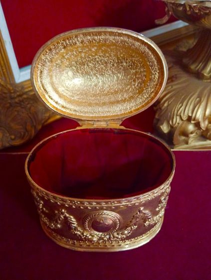 ฝรั่งเศส กล่องหลุยส์ลายนูนสุดงามเพรท ทอง 18k เก่าโบราณงานฝรั่งเศส รูปที่ 3