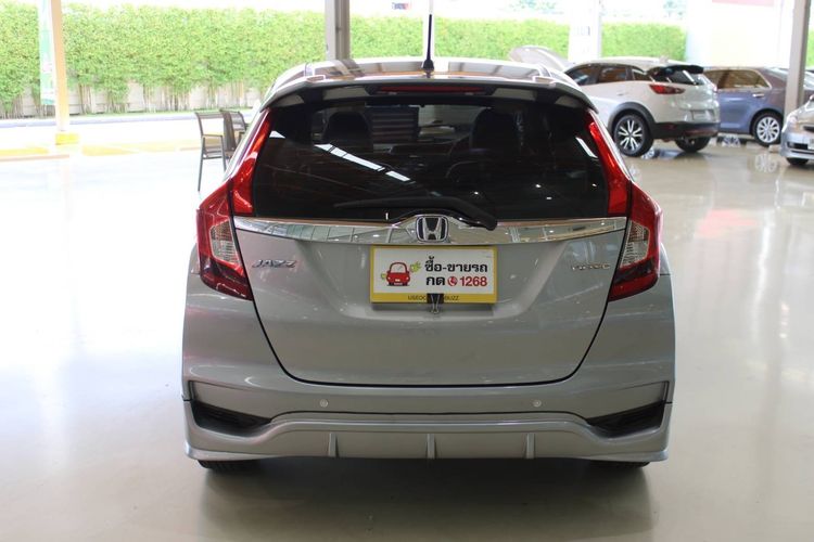Honda Jazz 2018 1.5 V Sedan เบนซิน ไม่ติดแก๊ส เกียร์อัตโนมัติ บรอนซ์เงิน รูปที่ 4