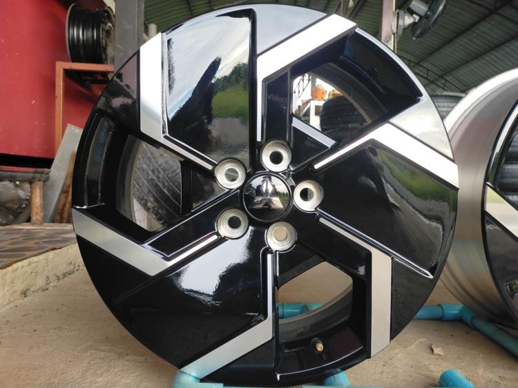แม็กมิตซู ขอบ18 กว้าง7 et46 ใหม่ป้ายแดงสีเดิมใส่ mitsubishi 5 รูได้ทุกรุ่น