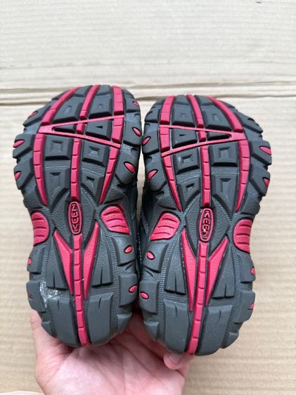 รองเท้า keen เด็ก ยาว 15 cm. มีรอยใช้งาน  สภาพดี  รูปที่ 4