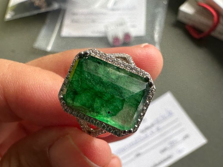 แหวนมรกตเงินแท้ มีใบรับประกัน