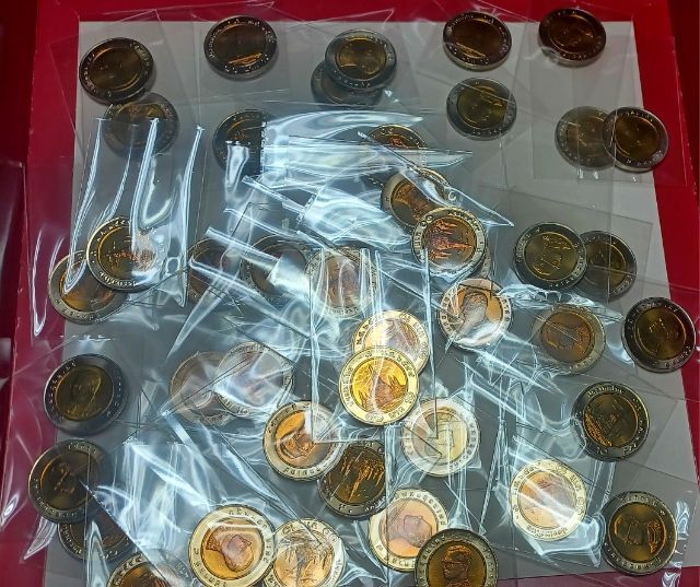 10 บาท ปี 44 unc รูปที่ 3