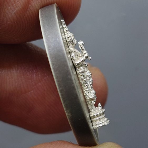 เหรียญพระคลัง ในพระคลังมหาสมบัติ เนื้อเงิน รมดำพ่นทรายพิเศษ ที่ระลึกครบ 150 ปี กระทรวงการคลัง พ.ศ. 2568 พร้อมกล่องและใบรับรอง รูปที่ 5