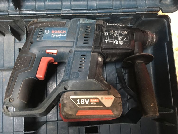 สว่าน แบตเตอรี่ไร้สาย 18 V BOSCH GBH 180-Lพร้อมกล่องแบตเตอรี่หนึ่งก้อนสภาพดีสวยพร้อมใช้งาน รูปที่ 4
