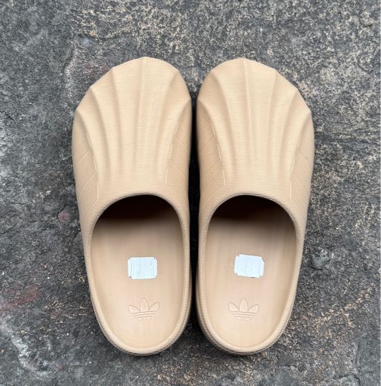 รองเท้าแตะแบบลำลอง UK 6 | EU 39 1/3 | US 7.5 Adidas รองเท้าเปิดส้น Superstar