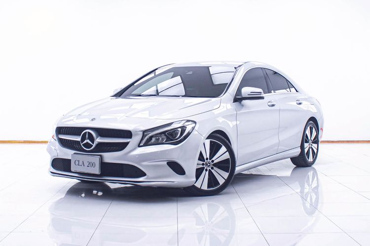 รถ Mercedes-Benz CLA-Class CLA200 สี เทา