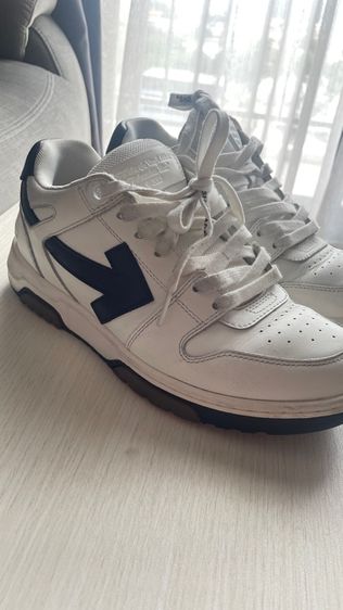 รองเท้าผ้าใบ Off-White