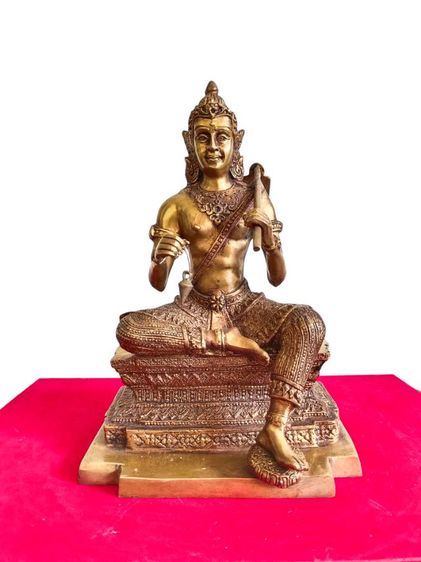 พระวิษณุกรรม เทพแห่งศิลปะการช่าง ออกโดย กรมศิลปากร ปี2547 เนื้อทองเหลือง หน้าตัก5นิ้ว