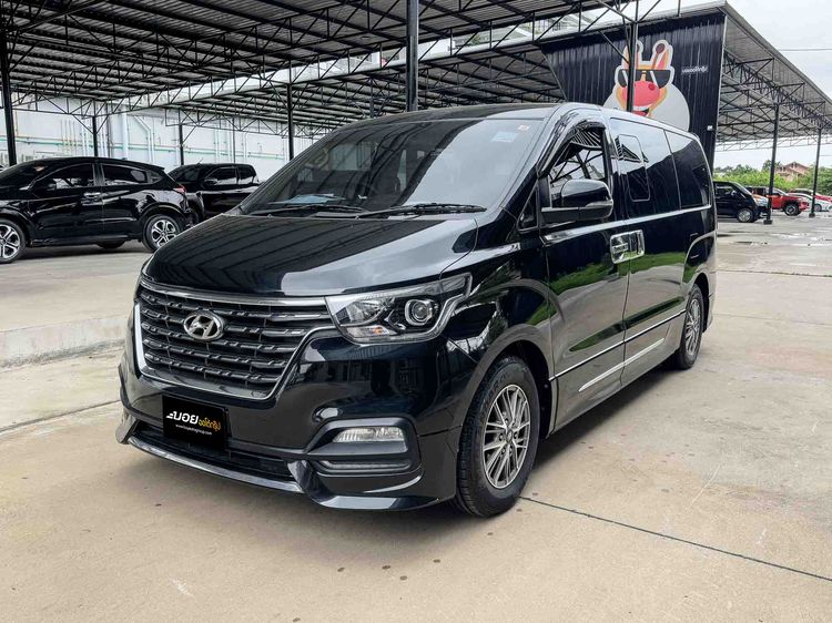 รถ Hyundai H-1  2.5 Elite สี ดำ