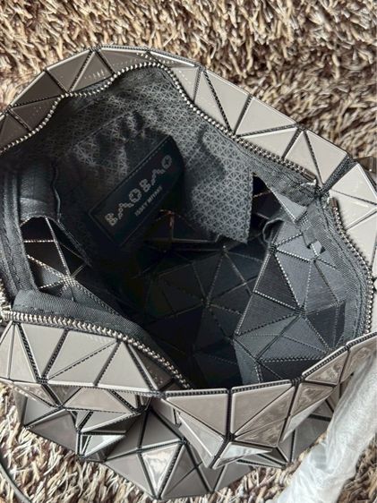 กระเป๋าคล้องไหล่ Bao Bao  11“ รูปที่ 15