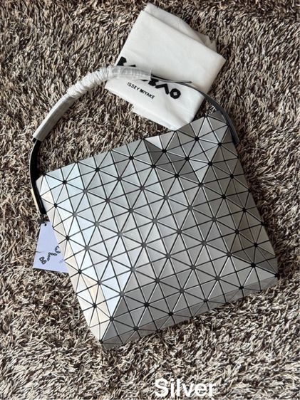 กระเป๋าคล้องไหล่ Bao Bao  11“ รูปที่ 9