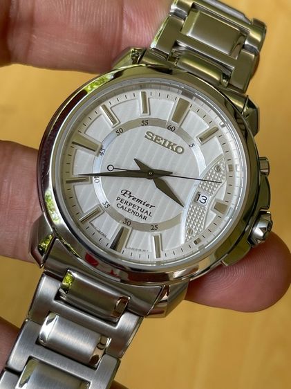 SEIKO Premier Perpetual Calendar White Dial  รุ่น SNQ155P1 รูปที่ 8