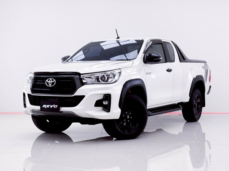 รถ Toyota Hilux Revo 2.4 Prerunner G Rocco สี ขาว