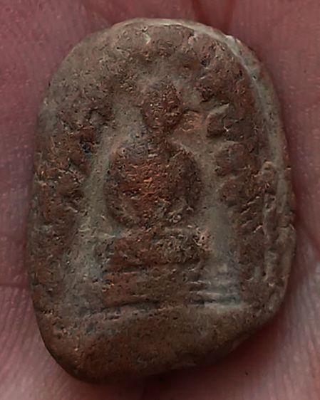 พระกรุเนื้อดินเก่าๆ ไม่ใช่หลวงพ่อเข่ง สูง 2.3 ซ.ม. พระบ้านเก่าเก็บหลายสิบปี ไม่ทราบกรุ